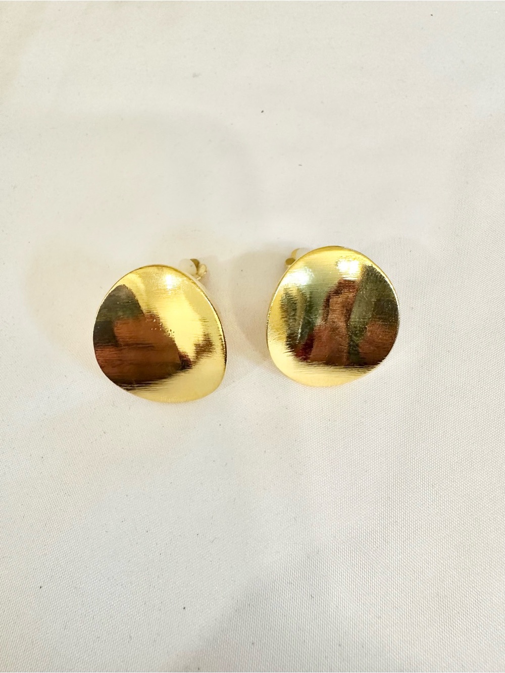 90s Vintage Classic Gold Clip-On Disc Stud Earrings - High Quality